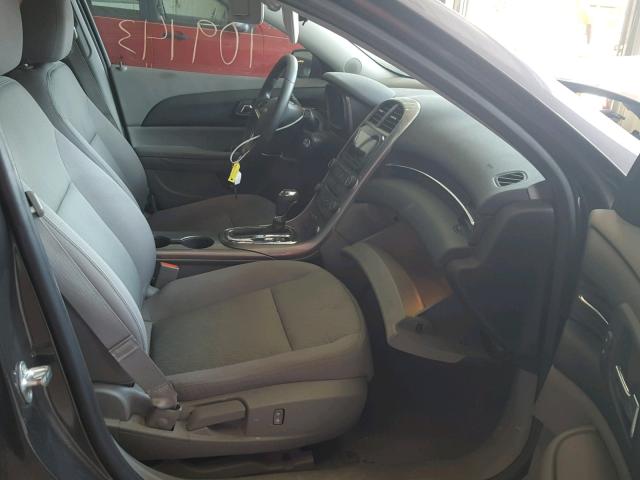 1G11B5SA5DF226211 - 2013 CHEVROLET MALIBU LS ვერცხლისფერი ფოტო 5