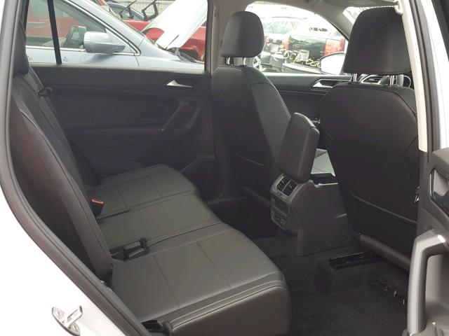 3VV2B7AX5JM072397 - 2018 VOLKSWAGEN TIGUAN SE Білий фото 6