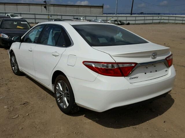 4T1BF1FK6FU063350 - 2015 TOYOTA CAMRY LE WHITE photo 3