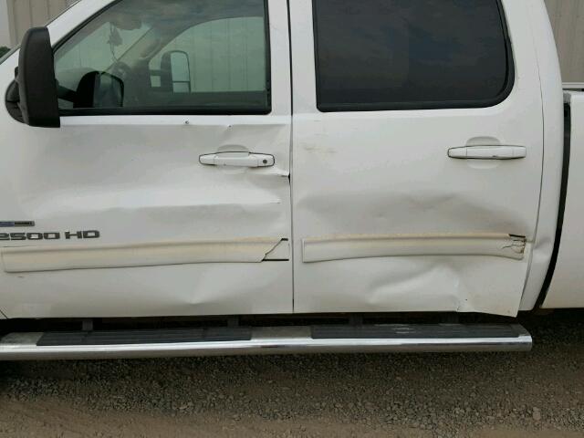 1GTHK23607F540867 - 2007 GMC SIERRA K25 WHITE photo 10