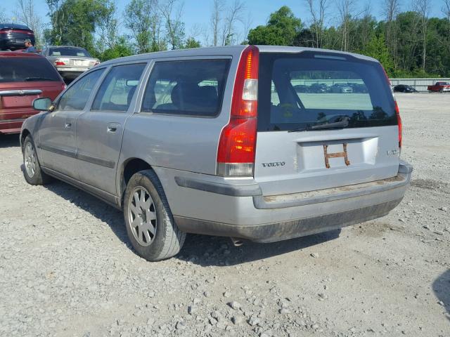 YV1SW61R721183461 - 2002 VOLVO V70 GRAY photo 3