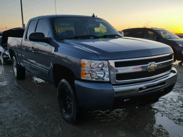 1GCSCSE05AZ165737 - 2010 CHEVROLET SILVERADO BLUE photo 1
