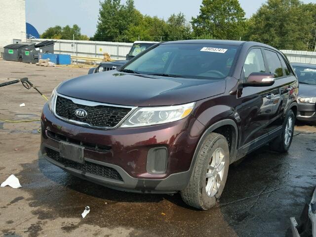 5XYKT3A61FG660023 - 2015 KIA SORENTO MAROON photo 2