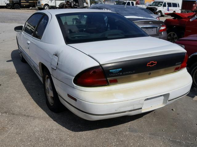 2G1WX12K2W9307977 - 1998 CHEVROLET MONTE CARL WHITE photo 3