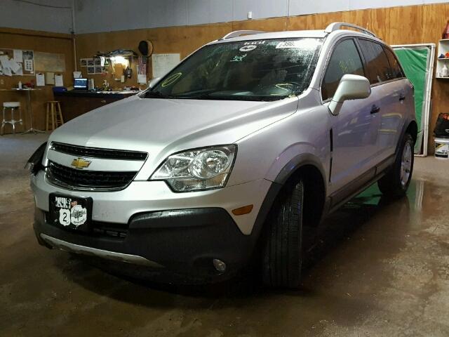 3GNAL2EKXES588627 - 2014 CHEVROLET CAPTIVA LS SILVER photo 2