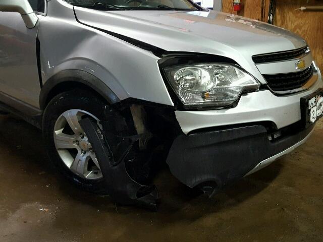 3GNAL2EKXES588627 - 2014 CHEVROLET CAPTIVA LS 银色 照片 9