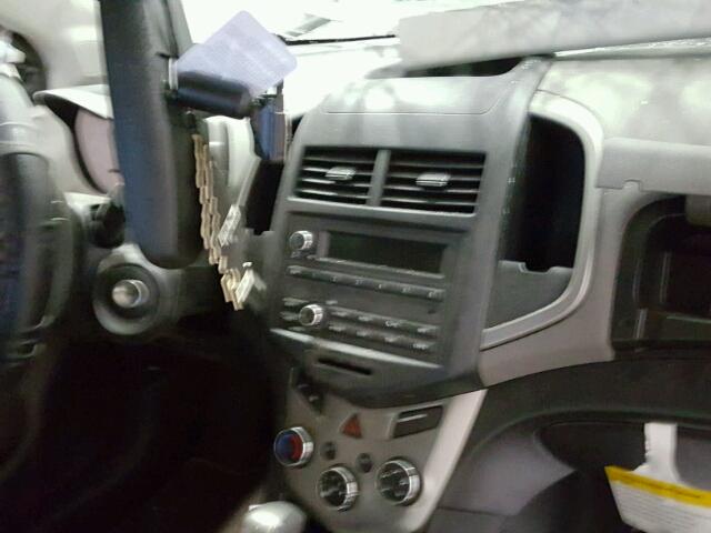 1G1JA6SH7F4216249 - 2015 CHEVROLET SONIC LS 蓝色 照片 9