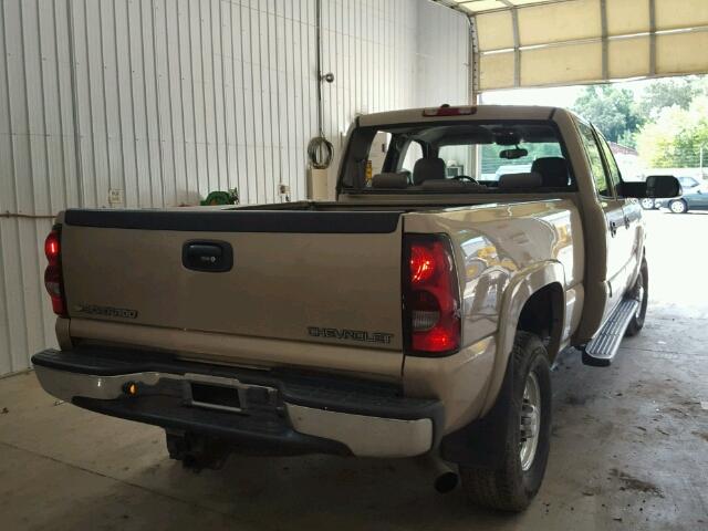 1GCHC23284F229502 - 2004 CHEVROLET SILVERADO GOLD photo 4