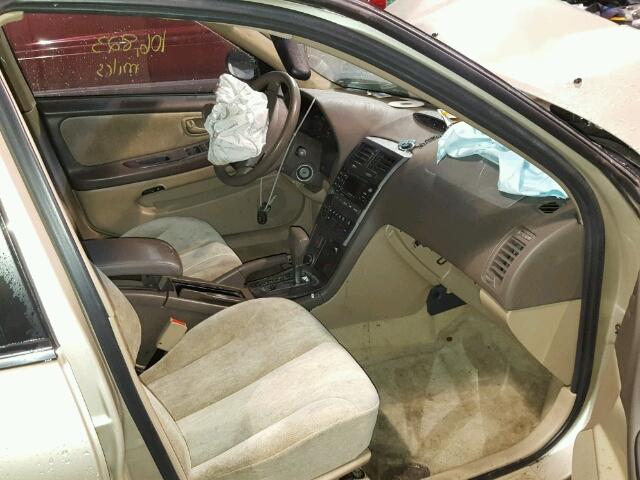 JN1CA31D91T627716 - 2001 NISSAN MAXIMA GXE GOLD photo 5