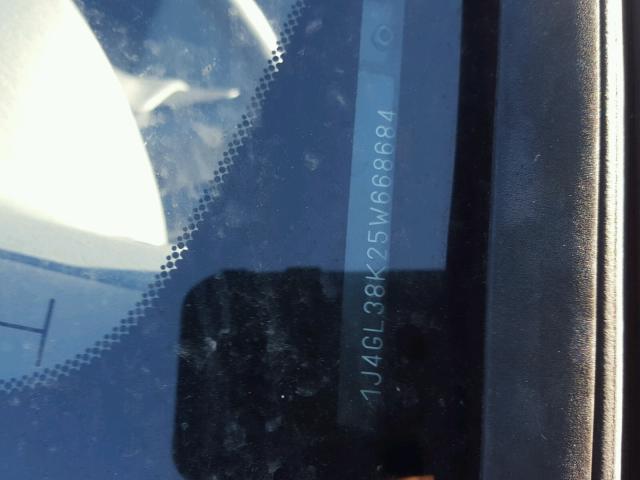 1J4GL38K25W668684 - 2005 JEEP LIBERTY RE BLACK photo 10