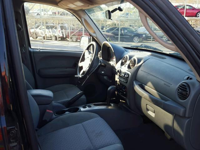 1J4GL38K25W668684 - 2005 JEEP LIBERTY RE BLACK photo 5