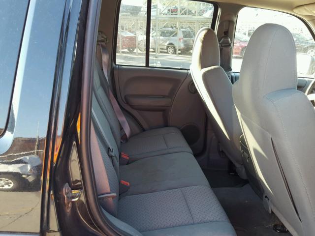 1J4GL38K25W668684 - 2005 JEEP LIBERTY RE BLACK photo 6
