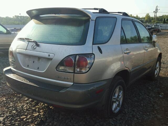 JTJHF10U320246017 - 2002 LEXUS RX 300 SILVER photo 4