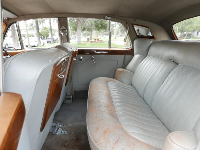 B20CU - 1962 BENTLEY S2 BURGUNDY photo 6