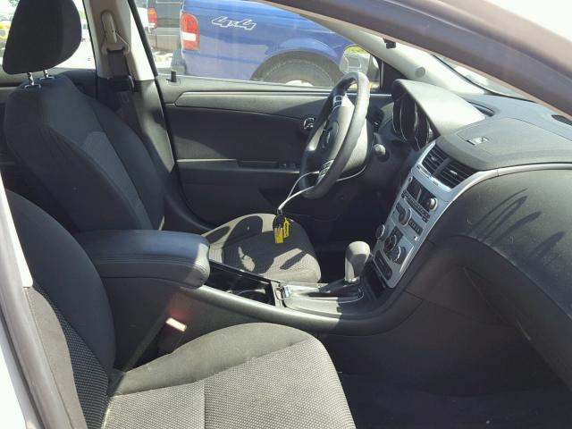 1G1ZC5E01CF160581 - 2012 CHEVROLET MALIBU 1LT SILVER photo 5