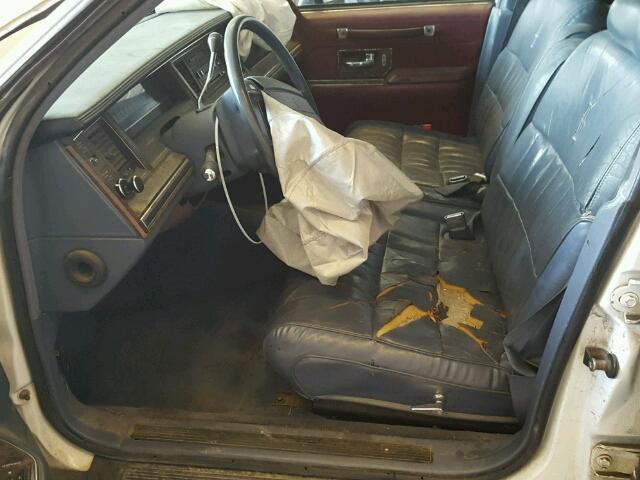 1LNLM81W3NY739077 - 1992 LINCOLN TOWN CAR E WHITE photo 5