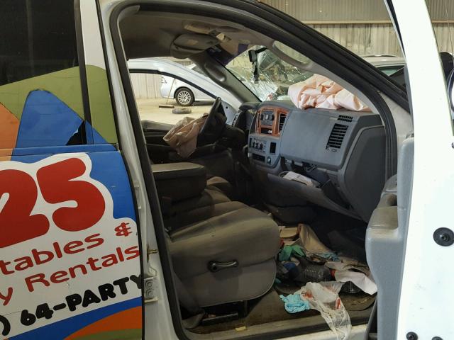 3D7KR28C26G282984 - 2006 DODGE RAM 2500 S WHITE photo 5