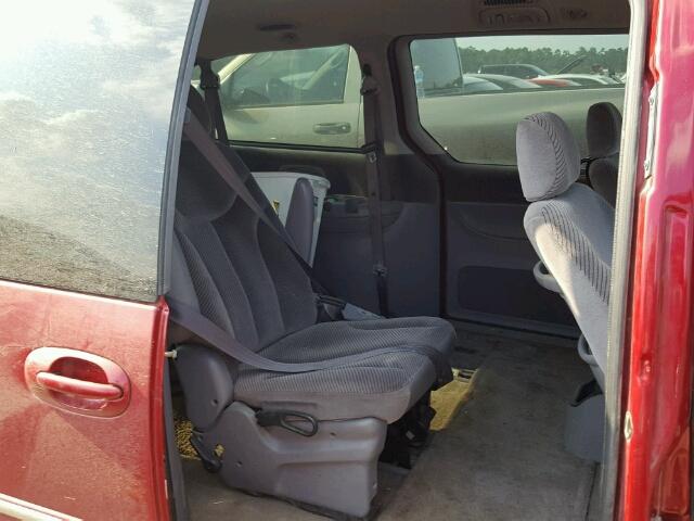 1C4GP54L0VB488003 - 1997 CHRYSLER TOWN & COU RED photo 6