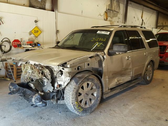 5LMFU28R54LJ12562 - 2004 LINCOLN NAVIGATOR ვერცხლისფერი ფოტო 2