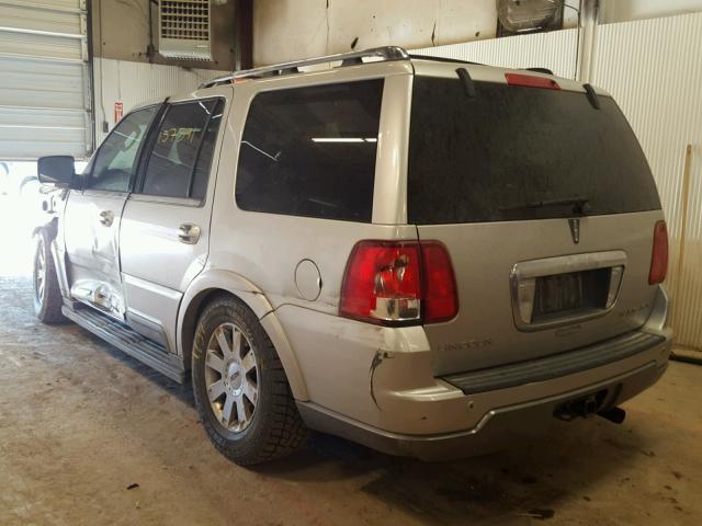 5LMFU28R54LJ12562 - 2004 LINCOLN NAVIGATOR ვერცხლისფერი ფოტო 3
