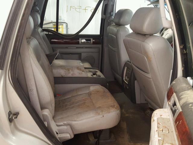 5LMFU28R54LJ12562 - 2004 LINCOLN NAVIGATOR ვერცხლისფერი ფოტო 6