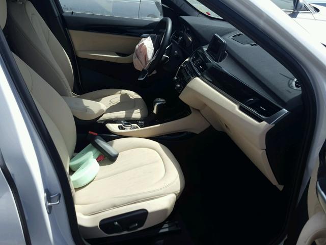 WBXHT3C39G5F65853 - 2016 BMW X1 XDRIVE2 Weiß Foto 5