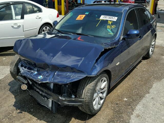 WBAPH7G55BNN02605 - 2011 BMW 328 BLUE photo 2