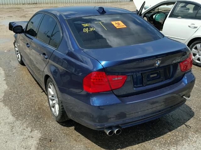 WBAPH7G55BNN02605 - 2011 BMW 328 BLUE photo 3