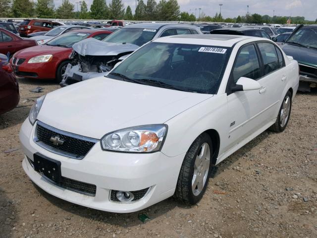 1G1ZW53106F282713 - 2006 CHEVROLET MALIBU SS WHITE photo 2