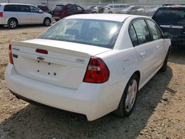 1G1ZW53106F282713 - 2006 CHEVROLET MALIBU SS WHITE photo 4