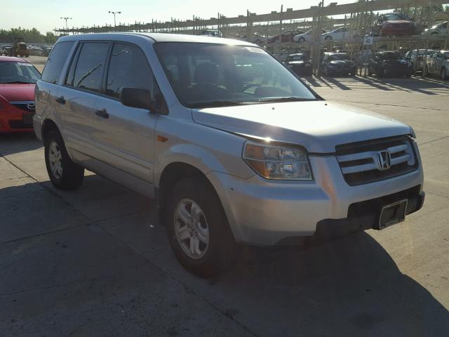 2HKYF18156H564100 - 2006 HONDA PILOT LX SILVER photo 1