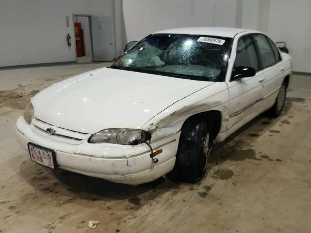 2G1WL52M5V9271365 - 1997 CHEVROLET LUMINA BAS თეთრი ფოტო 2