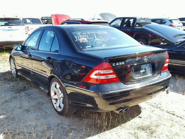 WDBRF52H17F916990 - 2007 MERCEDES-BENZ C BLACK photo 3