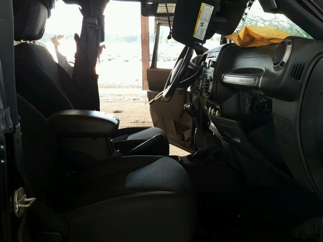 1C4AJWAG9GL172777 - 2016 JEEP WRANGLER S BLACK photo 5