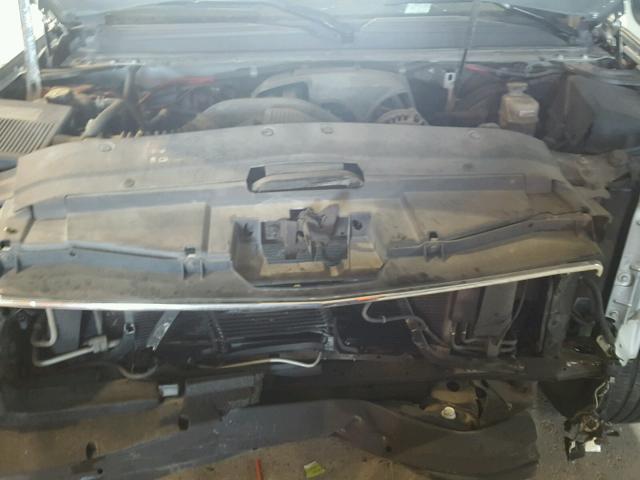 1GNLC2E04DR191715 - 2013 CHEVROLET TAHOE SILVER photo 7