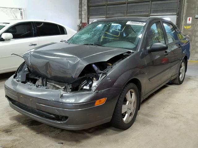 1FAFP38343W154580 - 2003 FORD FOCUS ZTS GRAY photo 2