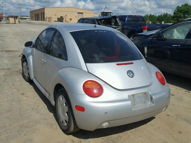 3VWCB21CX1M435776 - 2001 VOLKSWAGEN NEW BEETLE ვერცხლისფერი ფოტო 3