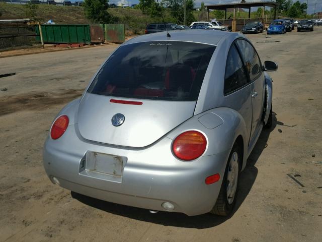 3VWCB21CX1M435776 - 2001 VOLKSWAGEN NEW BEETLE ვერცხლისფერი ფოტო 4
