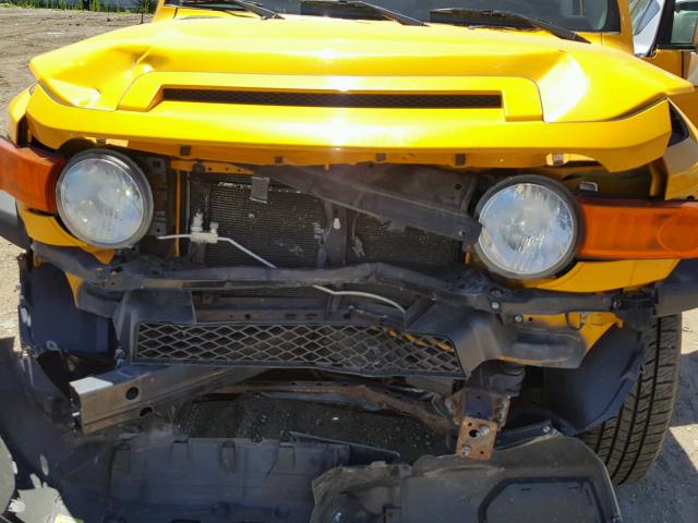 JTEBU11F070097034 - 2007 TOYOTA FJ CRUISER YELLOW photo 7