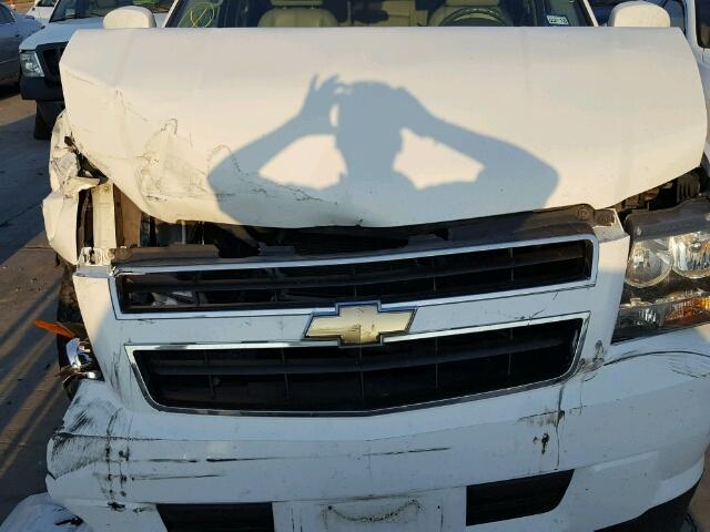 1GNFC13588R209726 - 2008 CHEVROLET TAHOE C150 WHITE photo 7