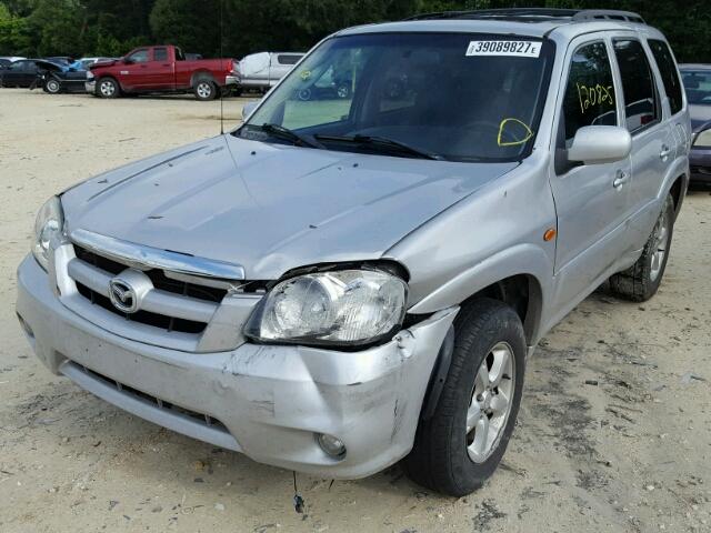 4F2YZ96145KM18070 - 2005 MAZDA TRIBUTE S SILVER photo 2