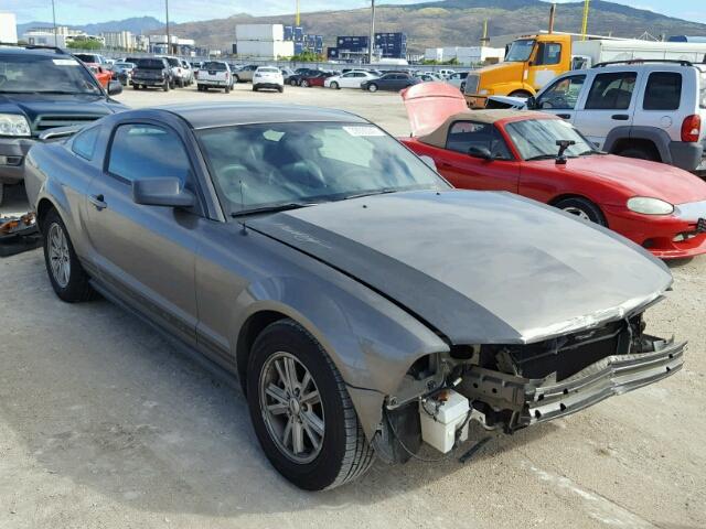 1ZVFT80N855177155 - 2005 FORD MUSTANG GRAY photo 1