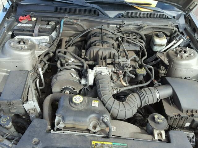 1ZVFT80N855177155 - 2005 FORD MUSTANG GRAY photo 7