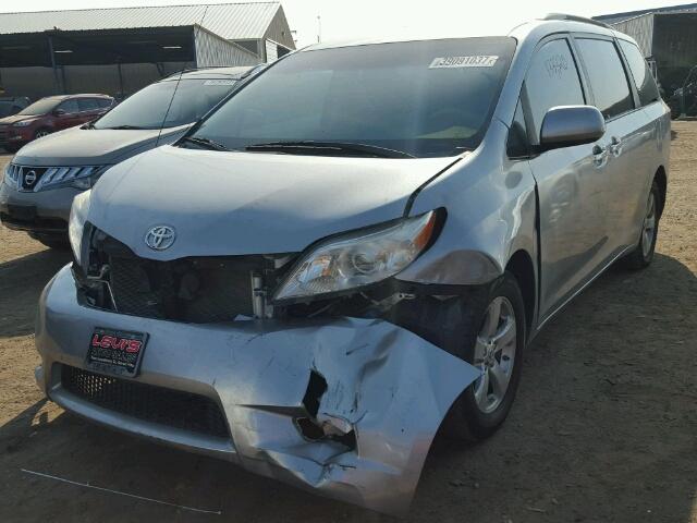 5TDKK3DC6CS212279 - 2012 TOYOTA SIENNA LE SILVER photo 2