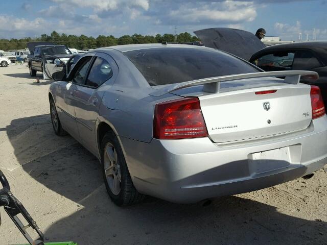 2B3KA53HX8H185137 - 2008 DODGE CHARGER SILVER photo 3