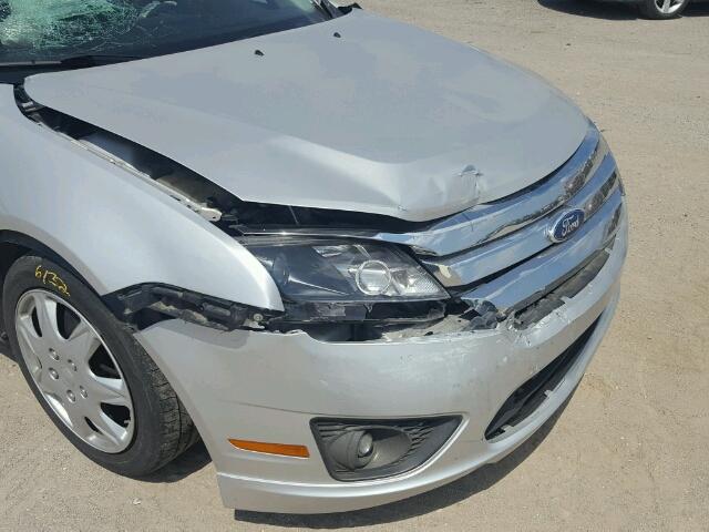 3FAHP0HA7BR212723 - 2011 FORD FUSION SE SILVER photo 9