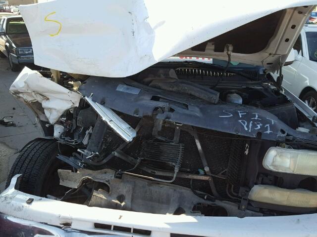 1GNEC16Z74J109832 - 2004 CHEVROLET SUBURBAN C WHITE photo 7