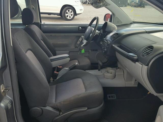 3VWCK21CX3M422836 - 2003 VOLKSWAGEN NEW BEETLE 灰色 照片 5