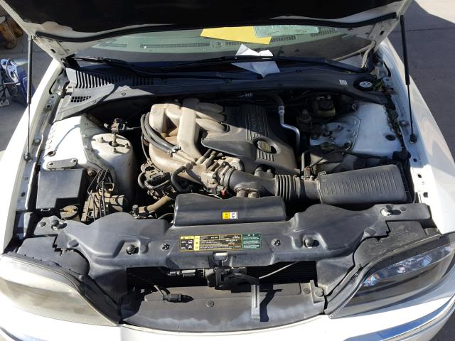 1LNHM86S04Y684243 - 2004 LINCOLN LS 白色 照片 7