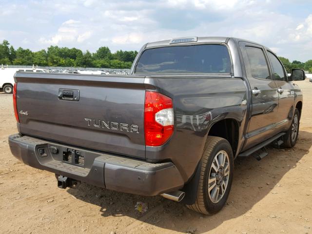 5TFAY5F1XJX689807 - 2018 TOYOTA TUNDRA CRE 灰色 照片 4